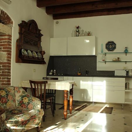 Ferienwohnung Residenza Carducci Centro Storico Verona Zimmer foto