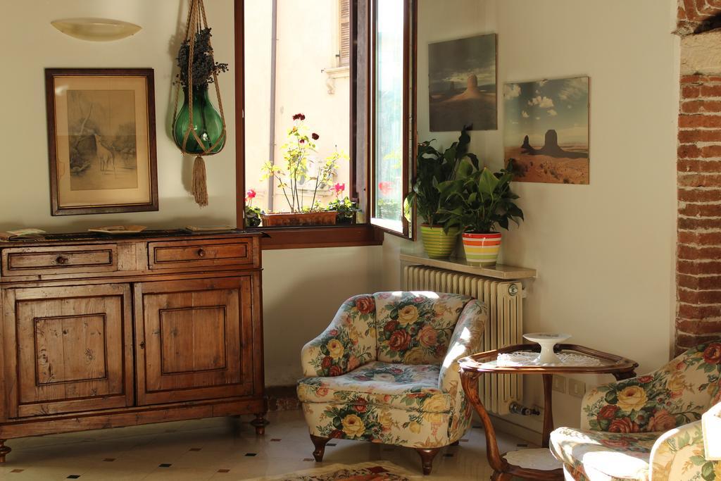 Ferienwohnung Residenza Carducci Centro Storico Verona Zimmer foto