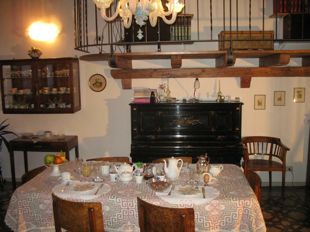 Ferienwohnung Residenza Carducci Centro Storico Verona Exterior foto